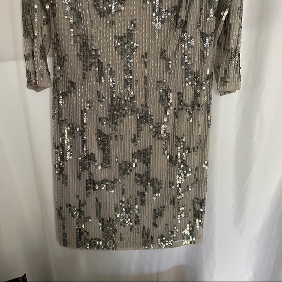 NEW Adrianna Papell Embellished 3/4 Sleeve Sheath Dress in SILVER‎ [SZ 6 ] - Picture 7 of 12